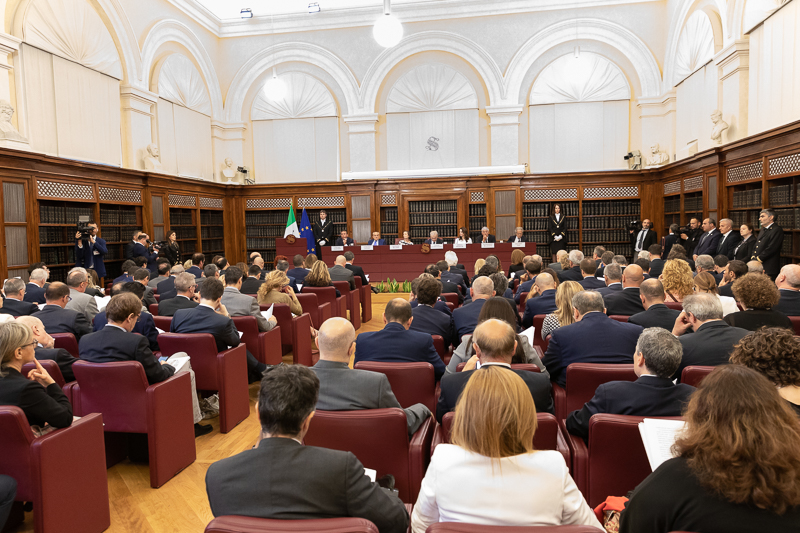 Relazione del Presidente della Commissione di garanzia, Giuseppe Santoro-Passarelli. Relazione del Presidente della Commissione di garanzia, Giuseppe Santoro-Passarelli.