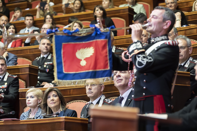 Un momento della cerimonia. Un momento della cerimonia.