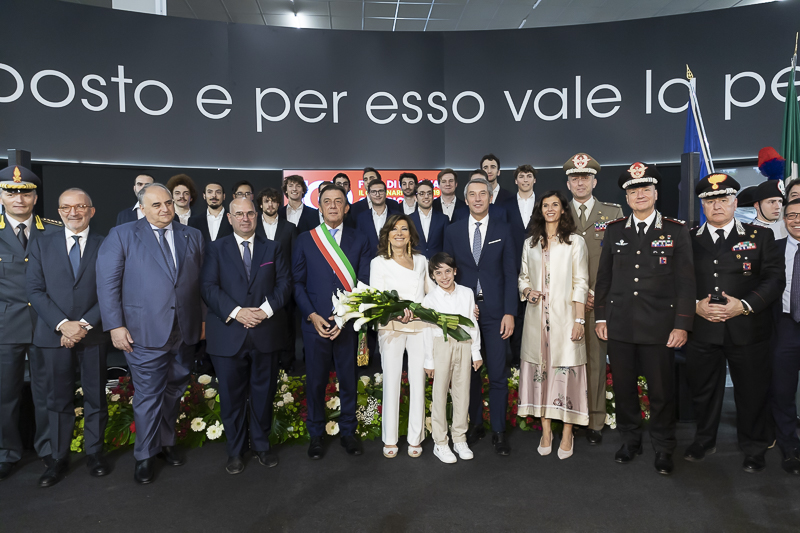 Al termine delle celebrazioni del Centenario della Fiera Internazionale di Padova, il Presidente del Senato, Maria Elisabetta Alberti Casellati, posa per una foto ricordo. Al termine delle celebrazioni del Centenario della Fiera Internazionale di Padova, il Presidente del Senato, Maria Elisabetta Alberti Casellati, posa per una foto ricordo.