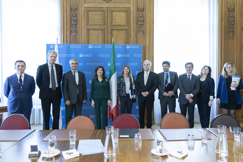 Il Presidente del Senato, Maria Elisabetta Alberti Casellati, posa per una foto ricordo. Il Presidente del Senato, Maria Elisabetta Alberti Casellati, posa per una foto ricordo.