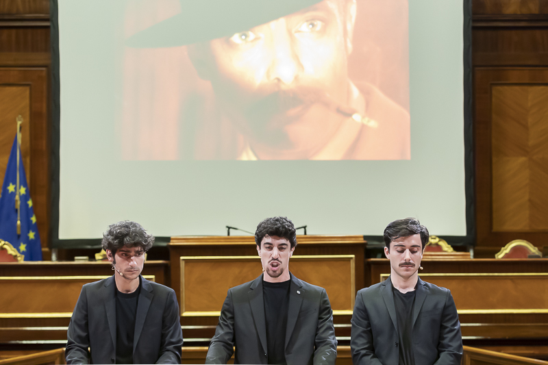 Un momento dell'esibizione degli attori del Centro Sperimentale di Cinematografia.