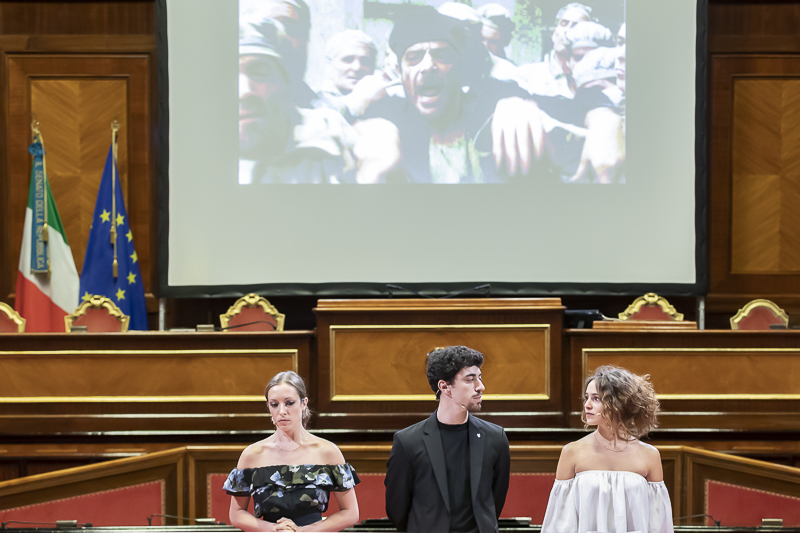Un momento dell'esibizione degli attori del Centro Sperimentale di Cinematografia. Un momento dell'esibizione degli attori del Centro Sperimentale di Cinematografia.