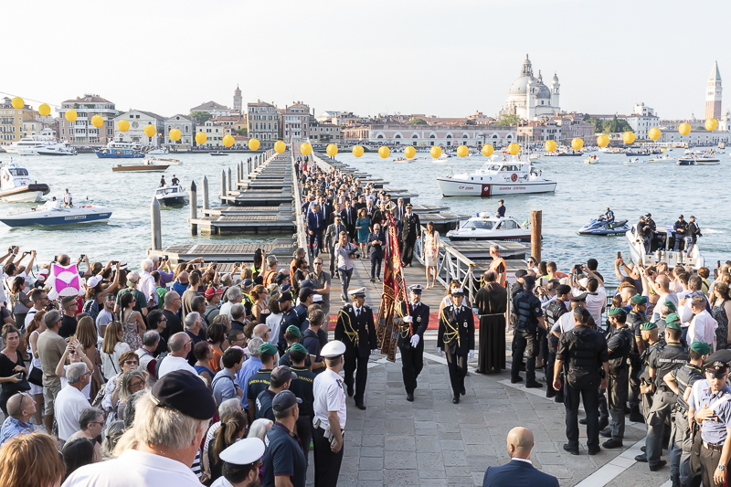 Il Presidente del Senato, Maria Elisabetta Alberti Casellati, giunge all'Isola della Giudecca. Il Presidente del Senato, Maria Elisabetta Alberti Casellati, giunge all'Isola della Giudecca.
