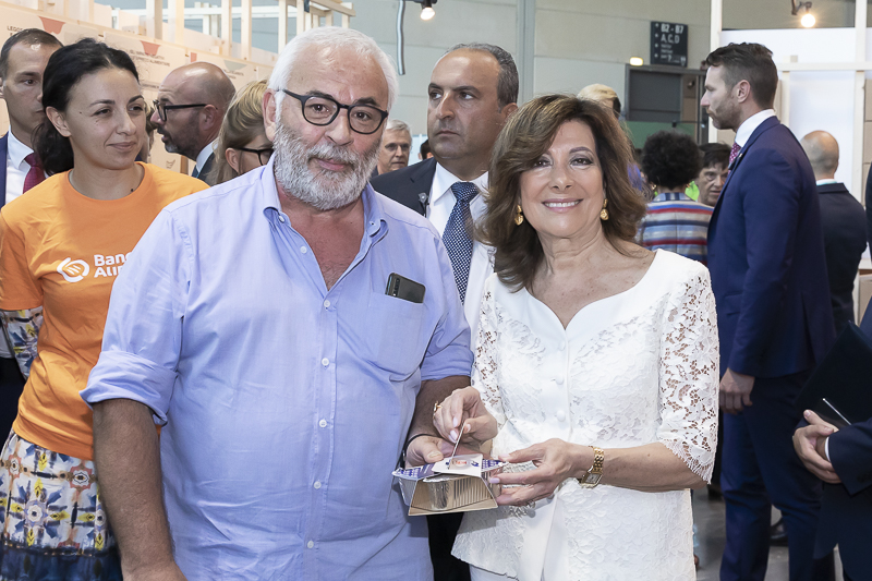 Il Presidente del Senato, Maria Elisabetta Alberti Casellati, visita alcuni stand.