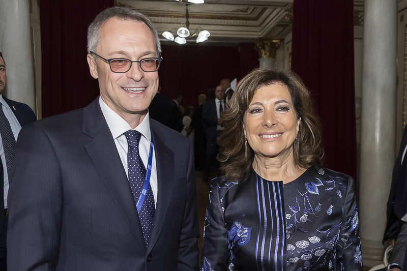 Nella foto, il Presidente del Senato, Maria Elisabetta Alberti Casellati, e il Presidente di Assolombarda, Carlo Bonomi. Nella foto, il Presidente del Senato, Maria Elisabetta Alberti Casellati, e il Presidente di Assolombarda, Carlo Bonomi.
