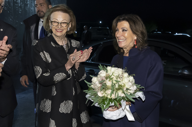 Alba. Il Presidente del Senato, Maria Elisabetta Alberti Casellati, giunge allo stabilimento della Ferrero e viene accolto dalla Signora Maria Franca Ferrero. Alba. Il Presidente del Senato, Maria Elisabetta Alberti Casellati, giunge allo stabilimento della Ferrero e viene accolto dalla Signora Maria Franca Ferrero.