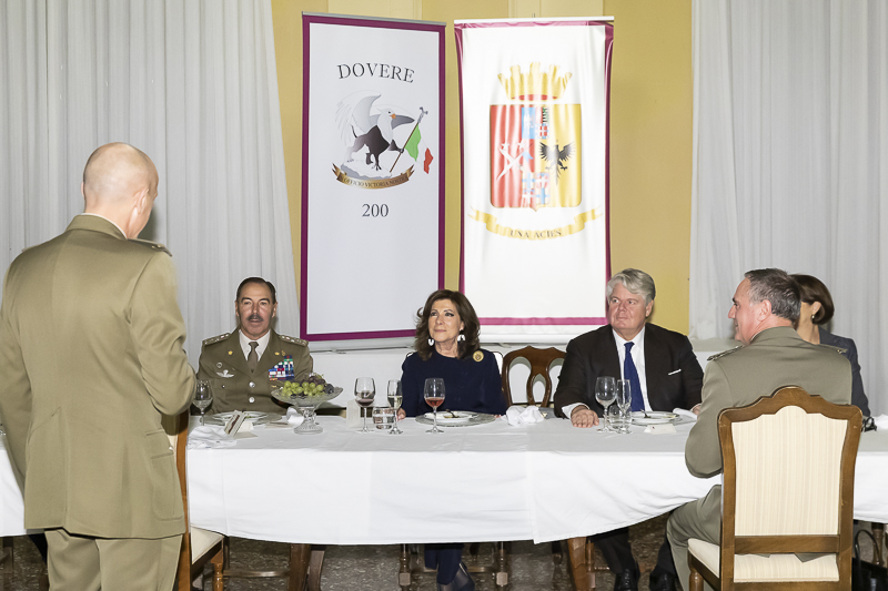 Modena. Un momento della cena con gli Allievi Ufficiali dell'Accademia Militare. Modena. Un momento della cena con gli Allievi Ufficiali dell'Accademia Militare.