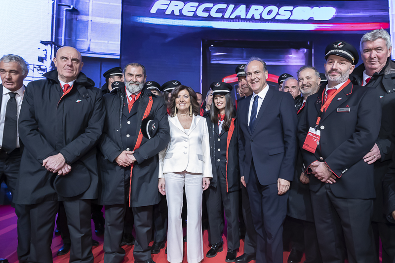 Il Presidente del Senato, Maria Elisabetta Alberti Casellati, posa per una foto ricordo. Il Presidente del Senato, Maria Elisabetta Alberti Casellati, posa per una foto ricordo.
