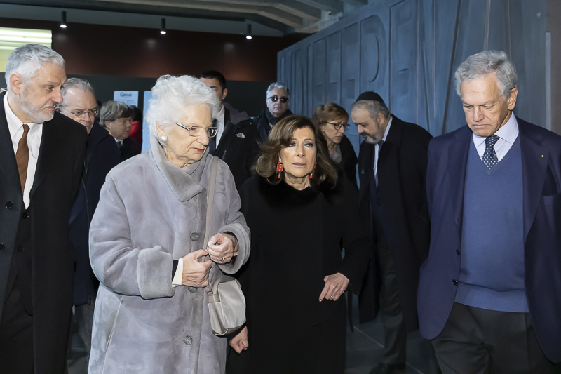 Un momento della visita del Presidente del Senato, Maria Elisabetta Alberti Casellati, al Memoriale della Shoah.