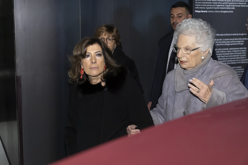Nella foto, il Presidente del Senato, Maria Elisabetta Alberti Casellati, e la Senatrice a vita Liliana Segre, durante la visita al Memoriale della Shoah.