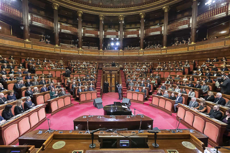 L'Aula legislativa di Palazzo Madama durante l'intervento del Presidente del Senato, Maria Elisabetta Alberti Casellati. L'Aula legislativa di Palazzo Madama durante l'intervento del Presidente del Senato, Maria Elisabetta Alberti Casellati.
