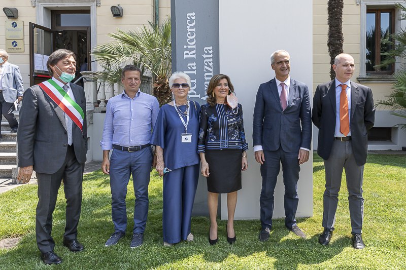 Il Presidente del Senato, Maria Elisabetta Alberti Casellati, posa per una foto ricordo.