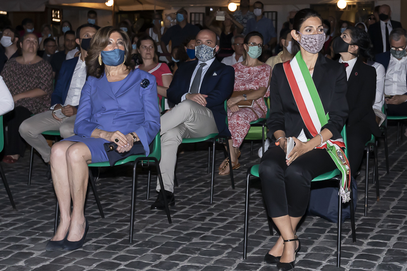 Nella foto, Il Presidente del Senato, Maria Elisabetta Alberti Casellati, e il Sindaco di Roma, Virginia Raggi.