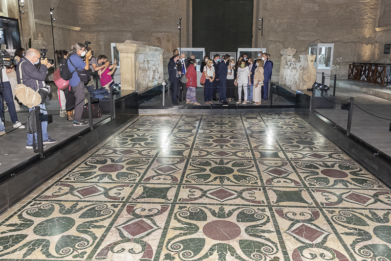 Il Presidente del Senato, Maria Elisabetta Alberti Casellati, visita l'antica Curia Iulia.