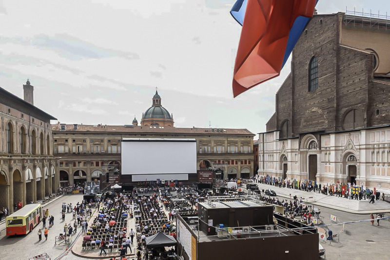 Piazza Maggiore in occasione del 40° anniversario della Strage della Stazione di Bologna.