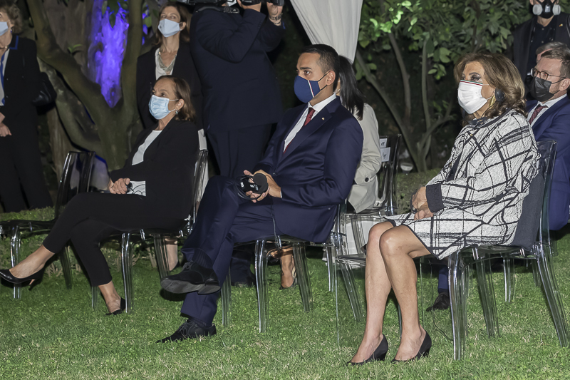 Un momento della cerimonia. Un momento della cerimonia.