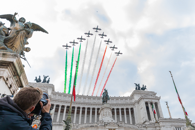 Roma. Sorvolo della Pattuglia Acrobatica Nazionale.