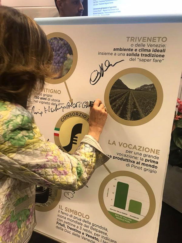 A Verona per l'inaugurazione della 52ima edizione di VINITALY.