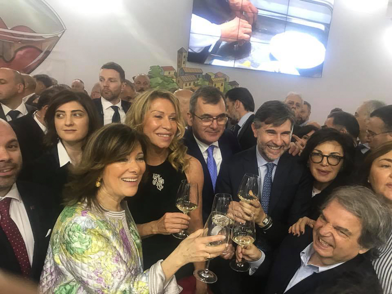 A Verona per l'inaugurazione della 52ima edizione di VINITALY.