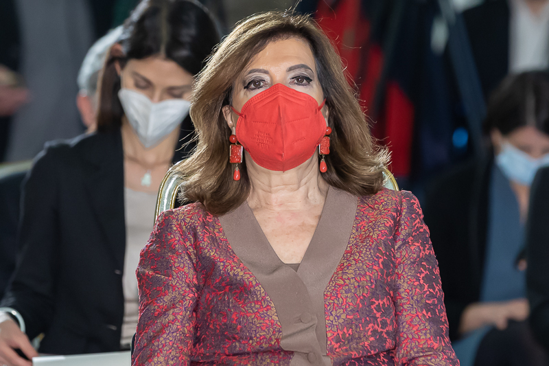 Un momento della cerimonia. Un momento della cerimonia.