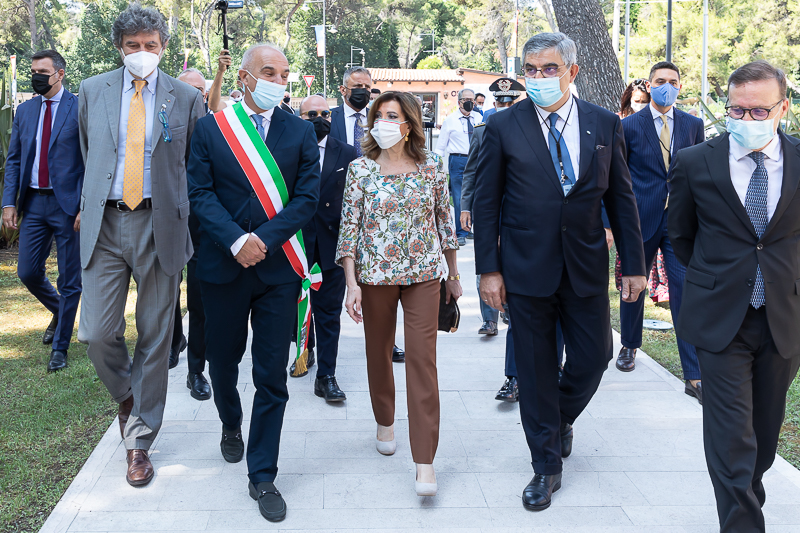 Il Presidente del Senato, Maria Elisabetta Alberti Casellati, giunge all'Ex Aurum.