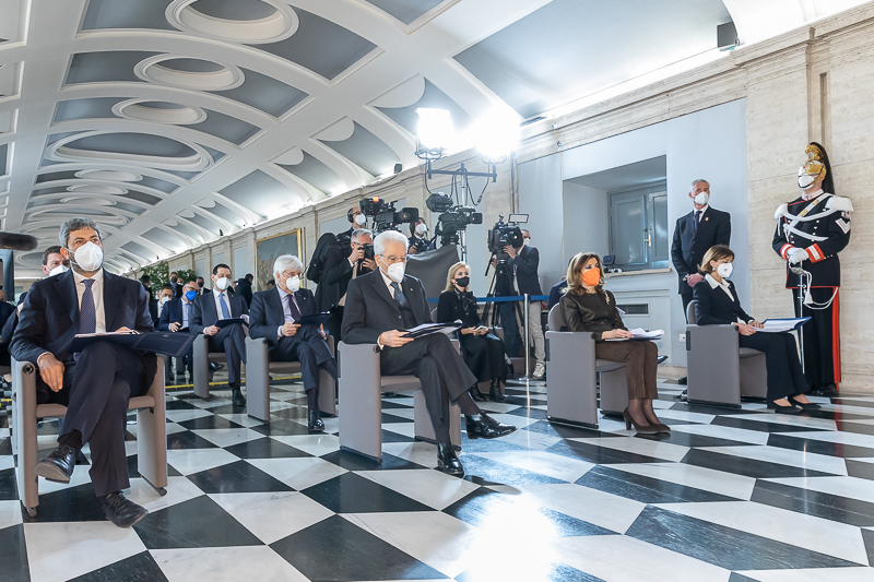 Un momento della cerimonia. Un momento della cerimonia.