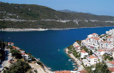 Veduta della costa della citt&agrave; di Neum, 2004