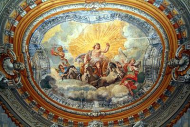 L'allegoria del carro del Sole, al centro dell'affresco