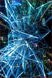 Raggi di luce che simulano un cervello elettronico